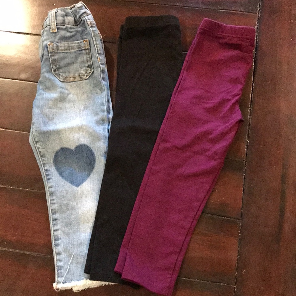Toddler Size 3T Bundle of pair of jeans, blk & burgundy leggings.